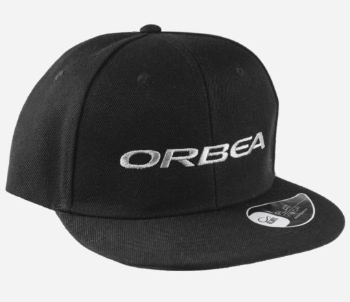 CASQUETTE À BORD PLAT