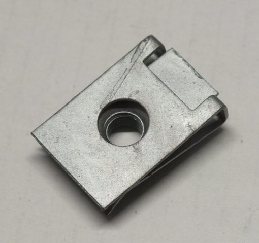 CLIP 2558060 000