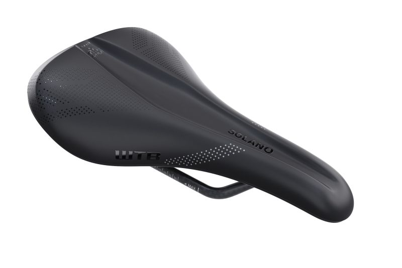 Solano Medium Fusion Form Carbon FusionForm, Black
DIMENSIONS: 142 x 240mm
PADDING: Medium
Der Solano ist der kleine Bruder des Solano SL. Gefertigt aus hochwertigem Materialien, mit mehr Polsterung als der SL ist der Solano sowohl leicht als auch äußerst langlebig und komfortabel für lange Tage auf dem Rad. Mit seinem kompakten Mass und dynamischem Design ist er ebenso auffallend wie leistungsorientiert. Solano Medium Fusion Form Carbon FusionForm, Black
DIMENSIONS: 142 x 240mm
PADDING: Medium
Der Solano ist der kleine Bruder des Solano SL. Gefertigt aus hochwertigem Materialien, mit mehr Polsterung als der SL ist der Solano sowohl leicht als auch äußerst langlebig und komfortabel für lange Tage auf dem Rad. Mit seinem kompakten Mass und dynamischem Design ist er ebenso auffallend wie leistungsorientiert.