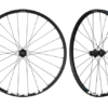 Shimano Roue paire WH-MT500 27.5" 10/11-vitesses pneu 100mm/142mm Center-Lock E-Thru Shimano Roue paire WH-MT500 27.5" 10/11-vitesses pneu 100mm/142mm Center-Lock E-Thru