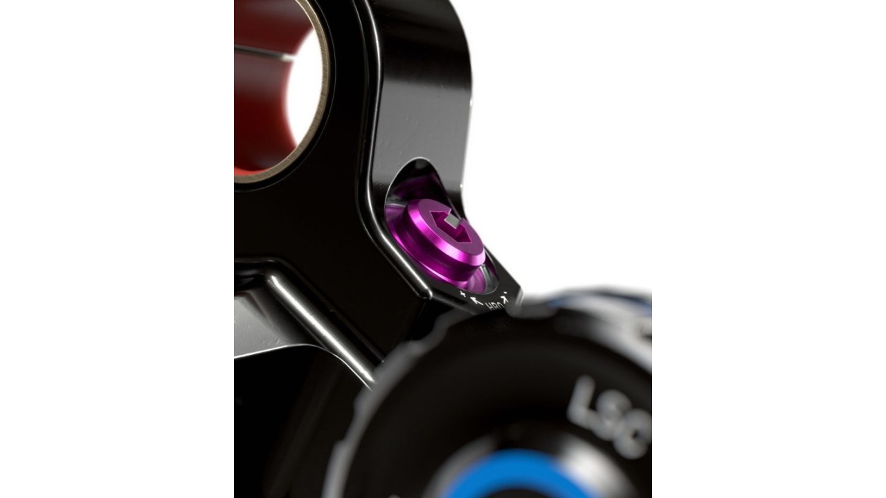 Vivid Ultimate RC2T - 205x60 Adj Hydr. Bottom Out,Standard / Trunnion Vivid Ultimate RC2T - 205x60 Adj Hydr. Bottom Out,Standard / Trunnion