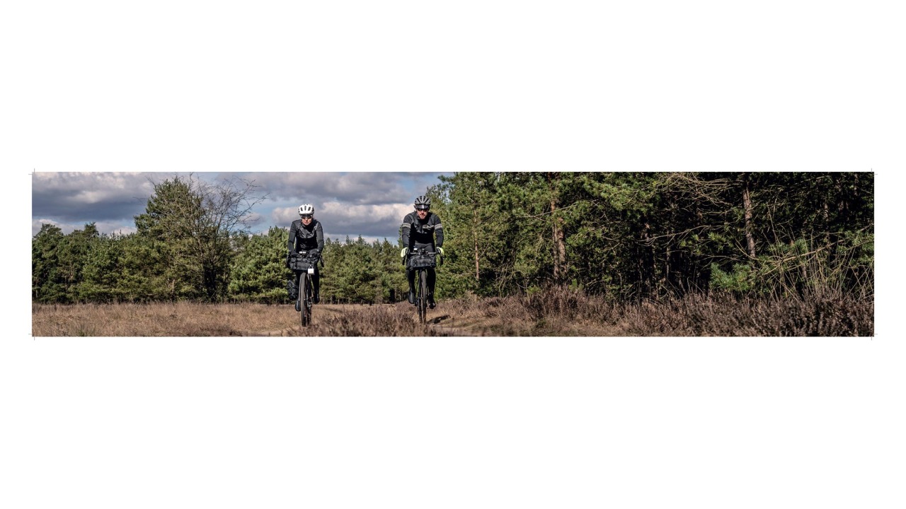 Top Banner Gravel 102x19.5cm Top Banner Gravel 102x19.5cm