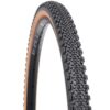 Raddler 40 x 700 TCS Light/Fast Rolling 120tpi Dual DNA SG2 tire (tan)
 Einsatzbereich: Gravel, Cyclocross 
 Bedingungen: Dirt, Gravel, Loose, Wet 
 Der Raddler ist die radikalere Version des berühmten Riddler-Profils von WTB und kombiniert die geschmeidige Traktion eines großvolumigen Gravelreifens mit der Abroll-Effizienz eines flachen Laufflächenprofils. Die minimalistische Mittellinie sorgt für geringen Rollwiderstand, während die gezackten Außennoppen eine Kurvenstabilität bieten auf die man sich verlassen kann. Der bewährte Raddler ist eine ausgezeichnete Wahl für unberechenbare Straßen oder Trails, wo Traktion unabdingbar ist!