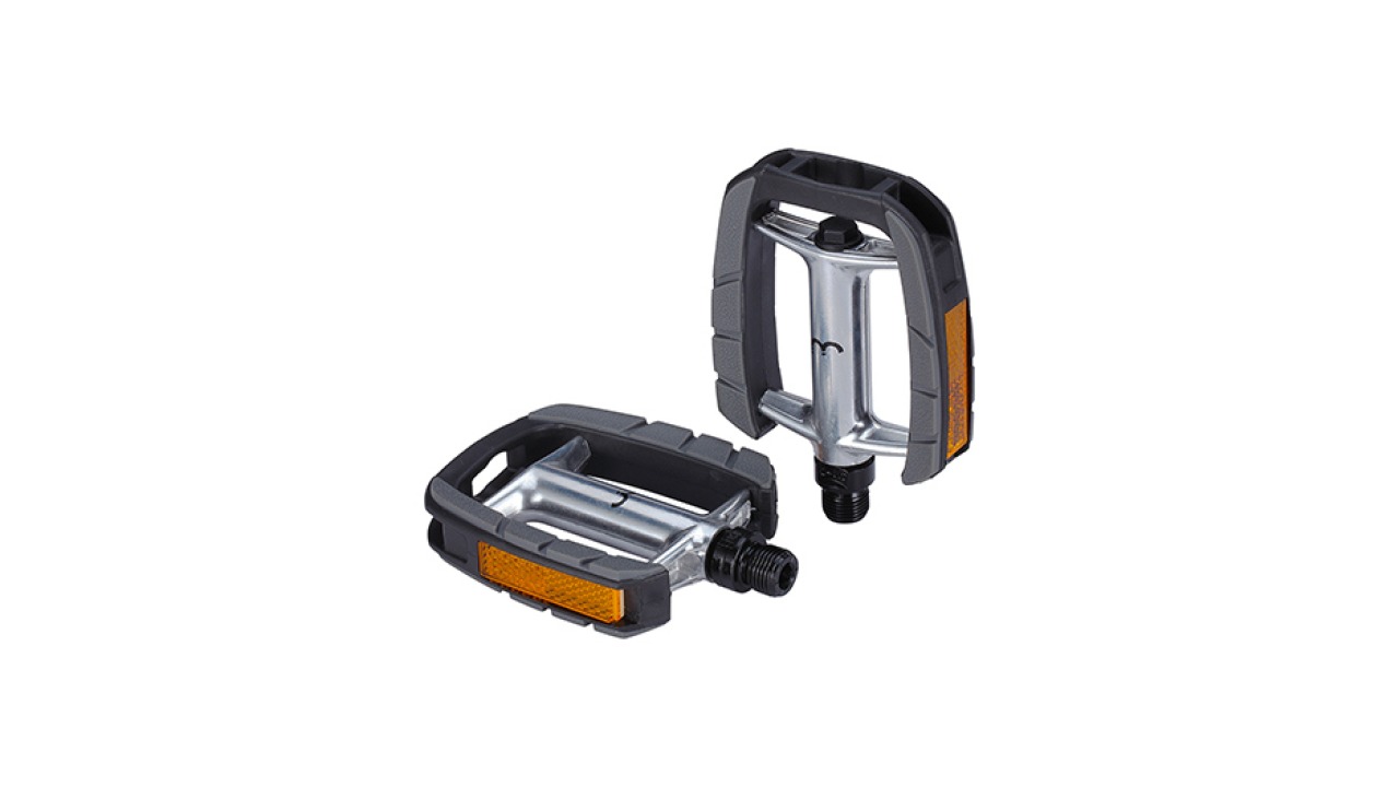 Trekking pédale alu-plastique axe CrMo argent-gris, avec réflecteurs Trekking pédale alu-plastique axe CrMo argent-gris, avec réflecteurs