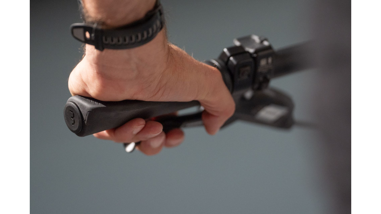 Poignées de guidon SteadyComfort 136mm vissées Poignées de guidon SteadyComfort 136mm vissées