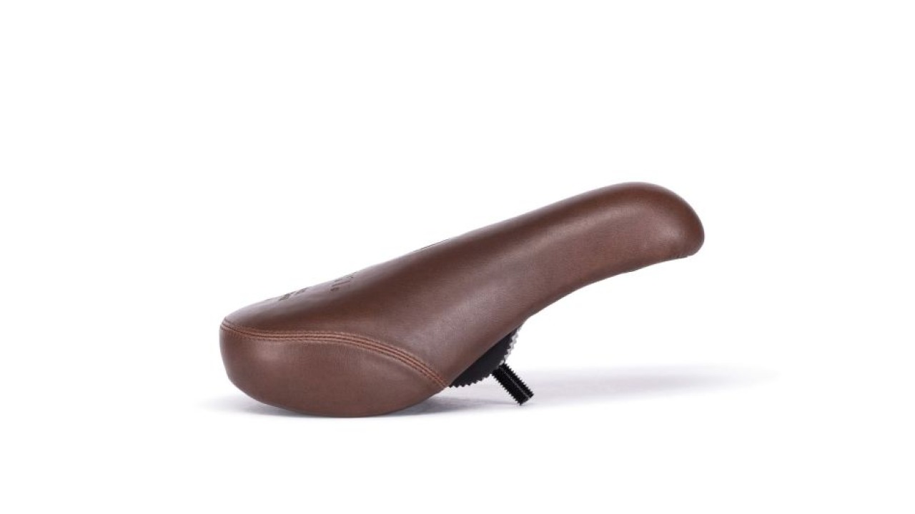 Éclat BIOS pivotal seat, brown leather fat padded Éclat BIOS pivotal seat, brown leather fat padded