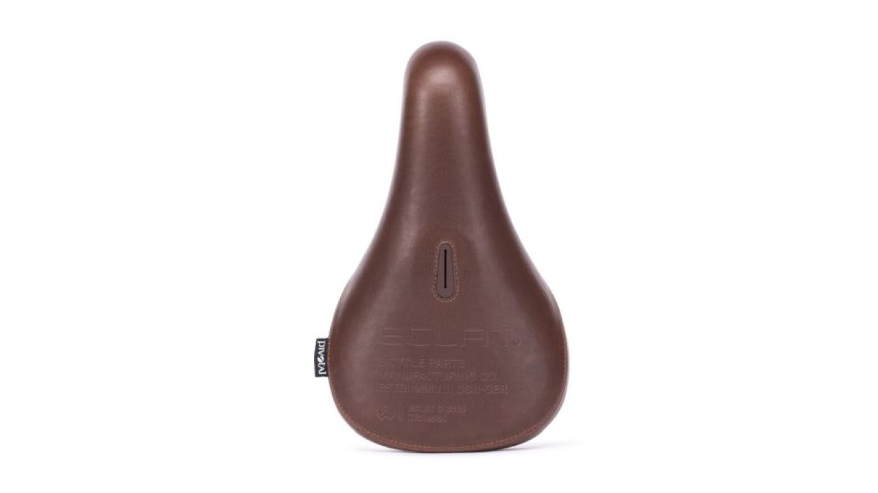 Éclat BIOS pivotal seat, brown leather fat padded Éclat BIOS pivotal seat, brown leather fat padded